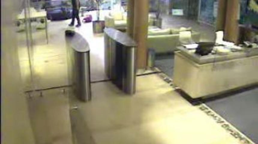 Etiler'deki silahlı saldırı anı g&uuml;venlik kamerasında