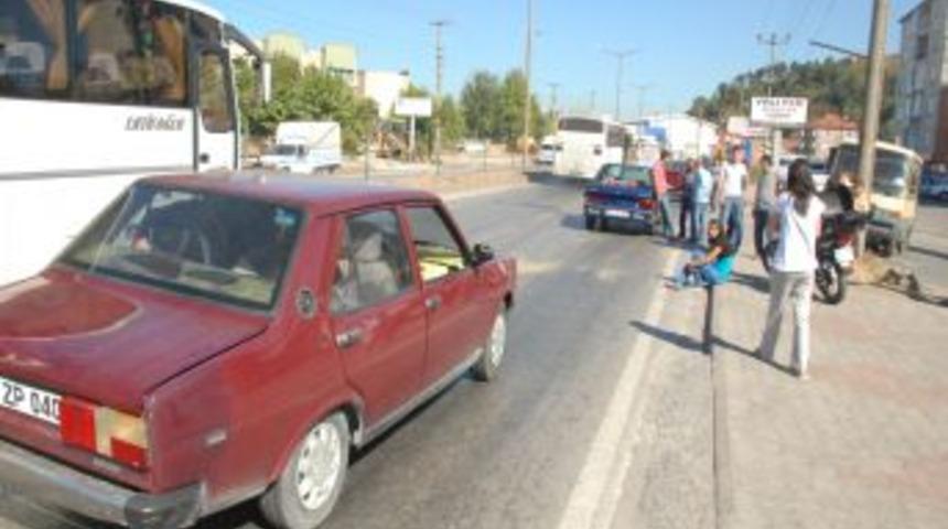 Ereğli&rsquo;de iki ayrı kazada 11 ara&ccedil; birbirine girdi: 2 yaralı