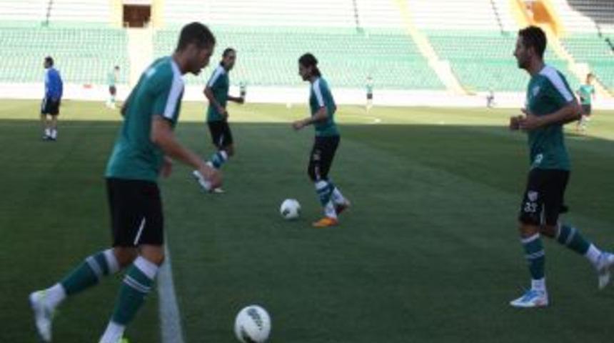 Bursaspor, Atat&uuml;rk Stadı&rsquo;nda &ccedil;alıştı
