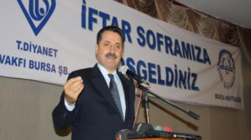 Bakan &Ccedil;elik: İnsanların fabrika ayarları bozuldu