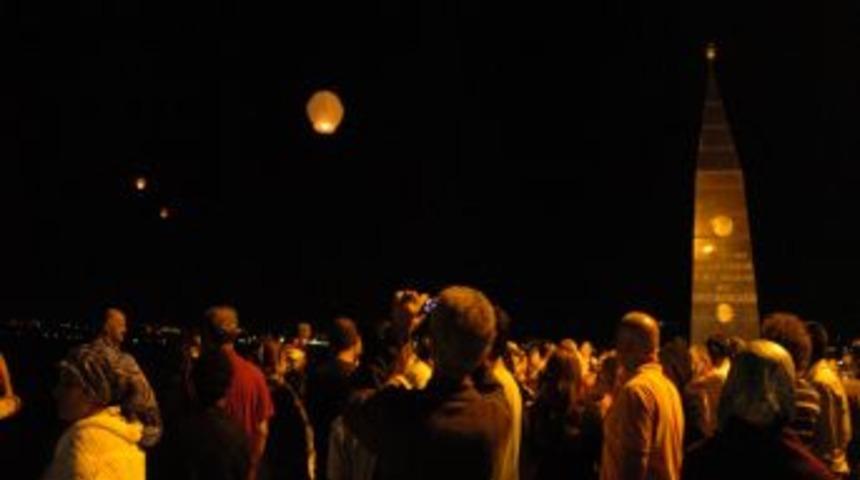 Marmara depremi Kavaklı sahilindeki anıtta tekrar hatırlandı