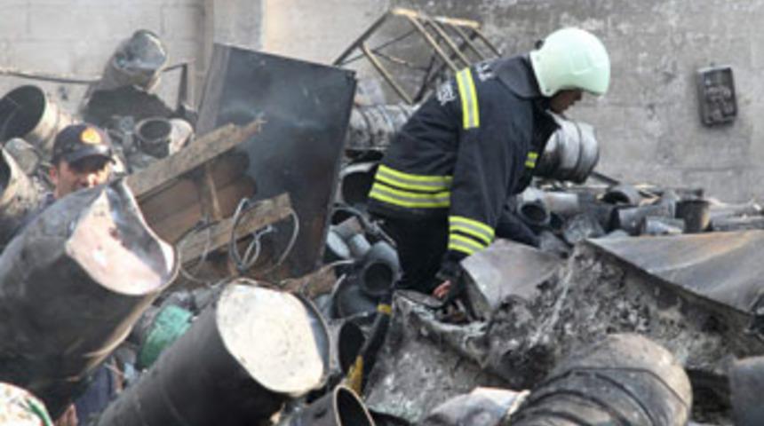 Alevlerin arasında can pazarı: 3 &ouml;l&uuml;