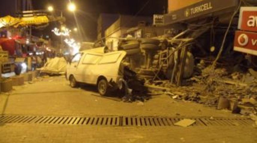 Freni patlayan tanker Cizre'yi savaş alanına &ccedil;evirdi: 1 &ouml;l&uuml; 1 yaralı