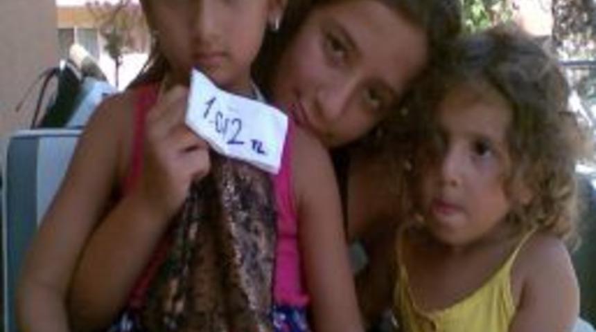 Somali i&ccedil;in takı tasarlayıp satan &ccedil;ocuklar bin lira topladı