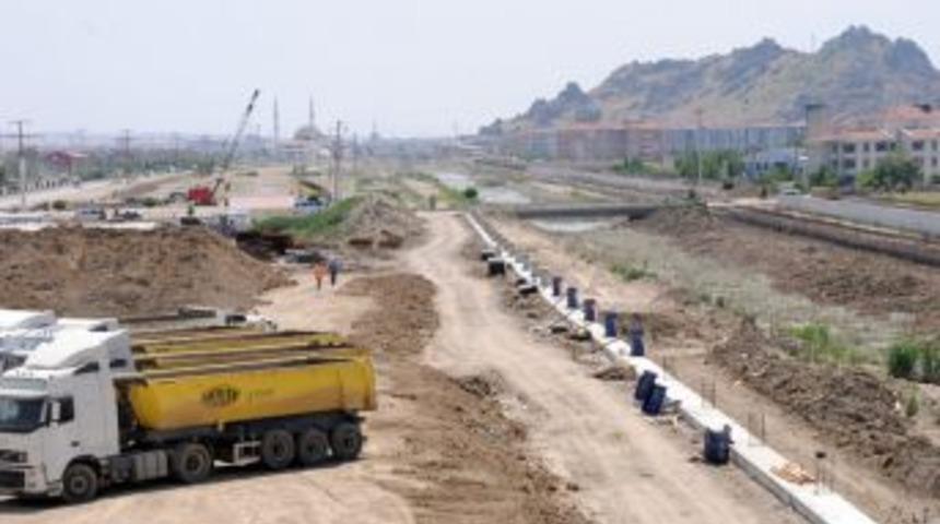 Akar&ccedil;ay Projesi'nde 5 kilometrelik alan sulardan arındırıldı