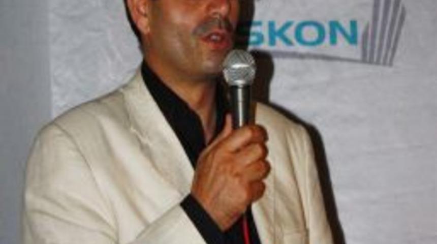 EMŞAV Bursa Şube Başkanı Tuna:&Ouml;n&uuml;m&uuml;zde dimdik duracak kişilere ihtiyacımız var