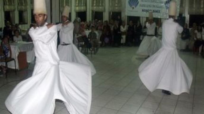 Okyanus Derneği &ccedil;alışan kadınları iftarda buluşturdu