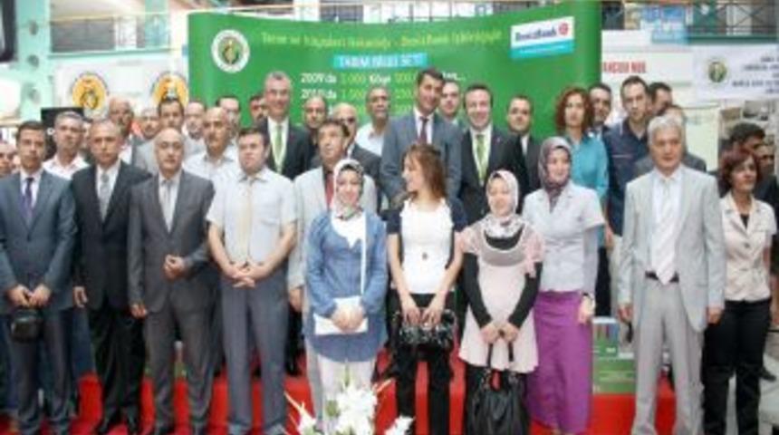 3 bin 500 k&ouml;ye 350 bin kitap dağıtılıyor