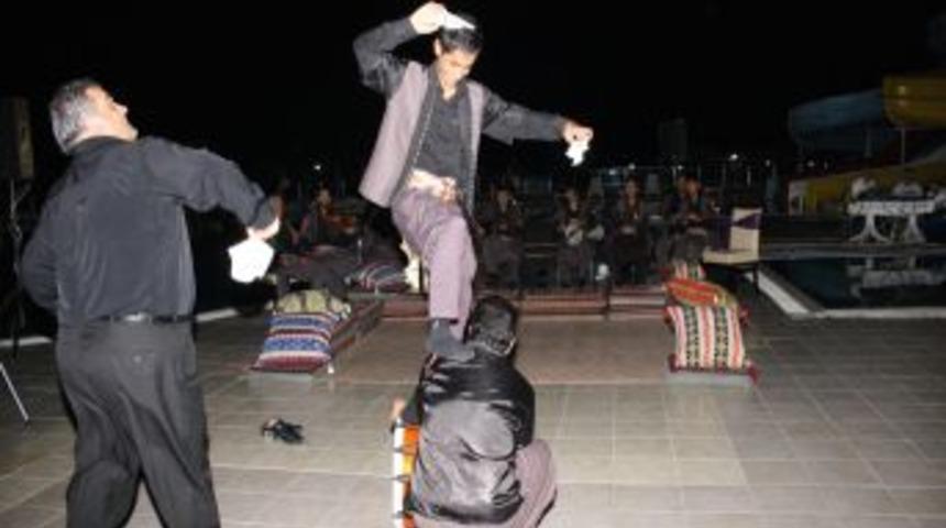 Şanlıurfa'dan Beşikd&uuml;z&uuml;&rsquo;ne sıra gecesi