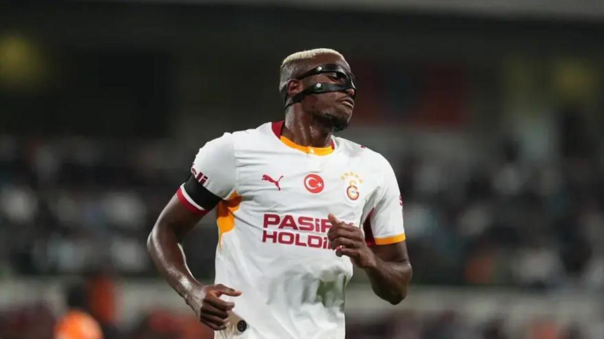 SALAH ŞOV YAPTI! ONANA DUVAR ÖRDÜ... 4