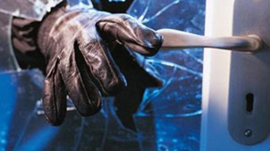 40 saniyede bir evi soyup &ccedil;ıkıyorum!