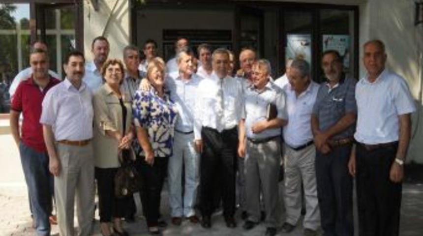 Başkan Kocaoğlu, 'isyancı' başkanları ziyaret ediyor