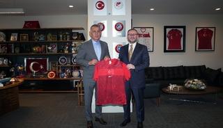 Şenol Kazancı'dan, TFF Başkanı Hacıosmanoğlu'na ziyaret