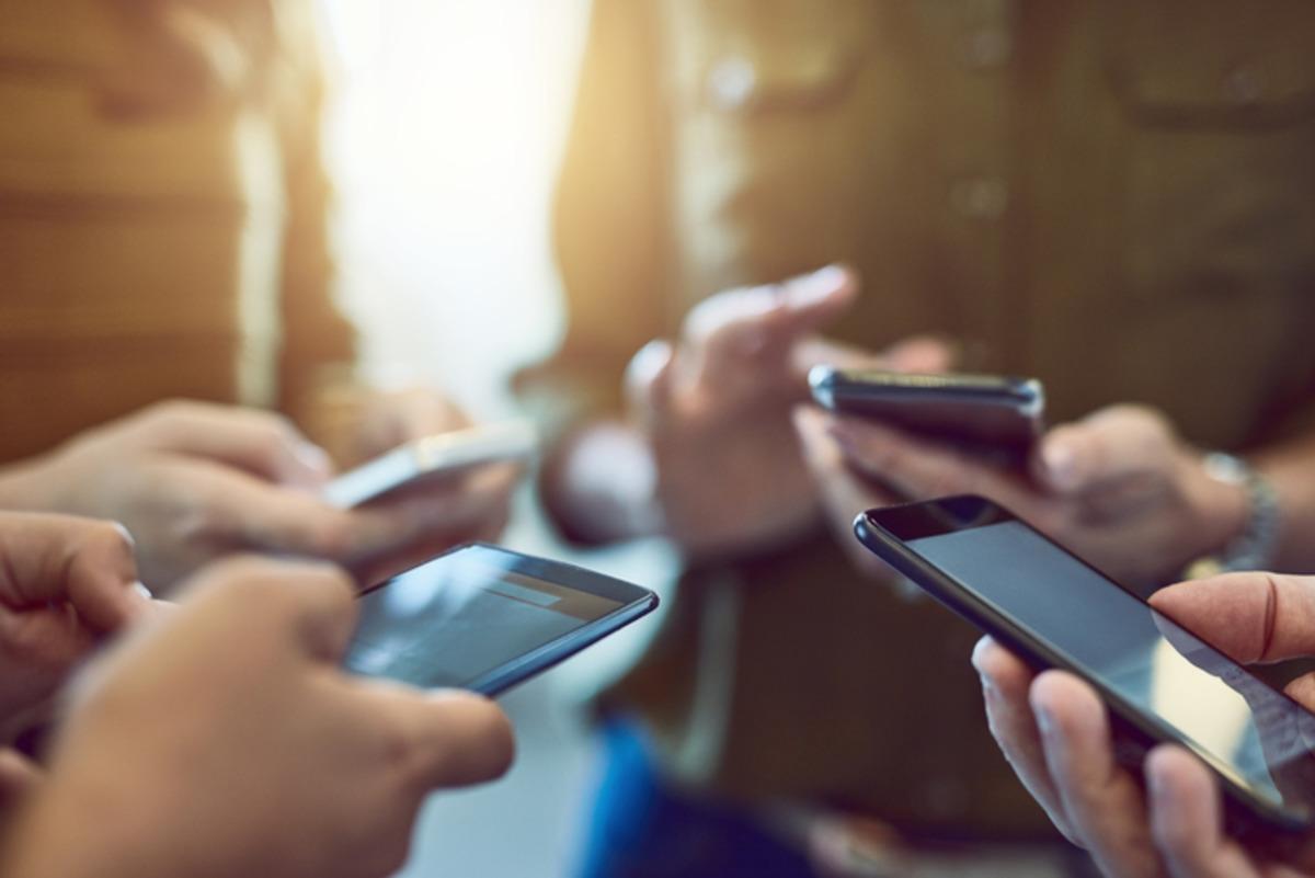 Eski telefonlar artık çöp değil! İçindeki altını çıkarmanın yeni yolu bulundu 1