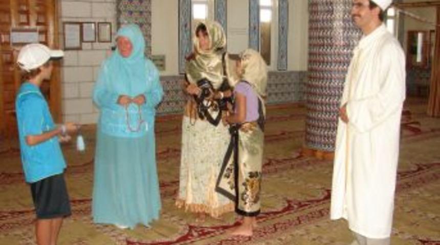 En g&uuml;zel &ccedil;evre d&uuml;zenlemesini Side Fatih Camii yaptı