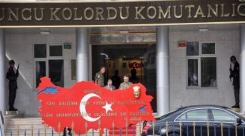 Kara Kuvvetleri Komutanı Kıvrıkoğlu eski g&ouml;rev yerini ziyaret etti