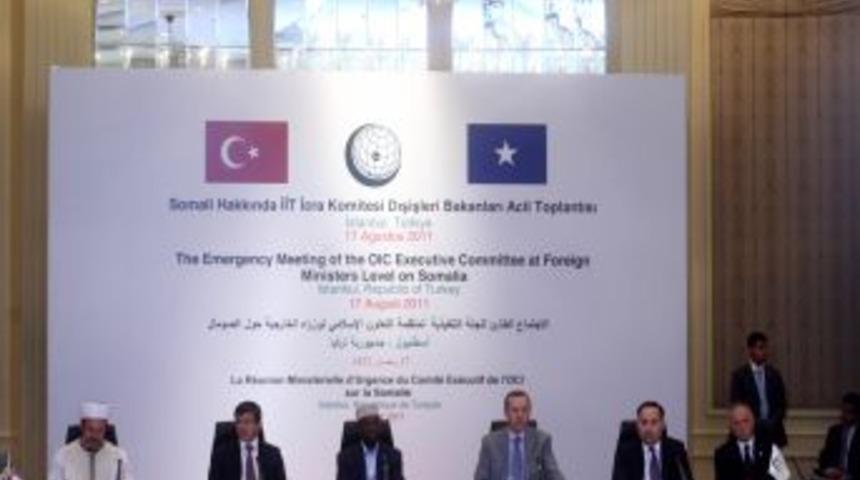 Davutoğlu: Somali&rsquo;de aşırı u&ccedil;lar yardımları olumsuz etkiliyor