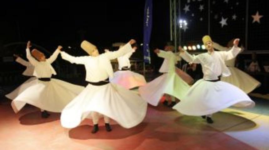 Deprem şehitleri 12. yılında dualarla anıldı