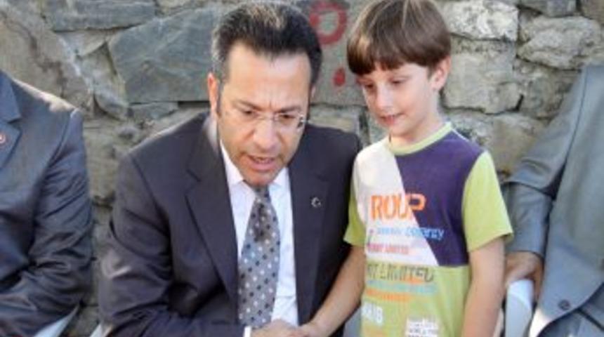 Acısudan i&ccedil;en Vali Aksoy, suyun analizini yaptıracak