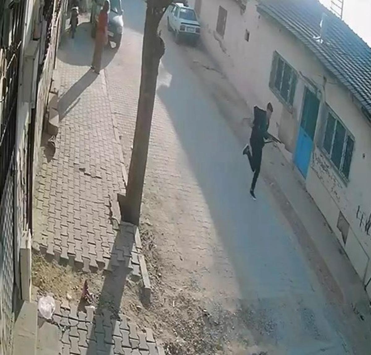 SON DAKİKA | Manisa Turgutlu da okula silahlı saldırı! 8 kişi yaralı, saldırgan yakalandı 3