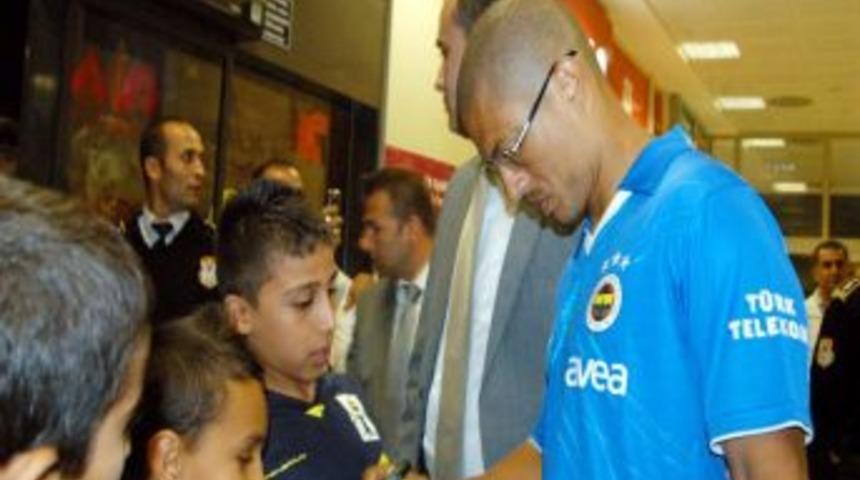 Fenerbah&ccedil;e Gaziantep'te coşkuyla karşılandı