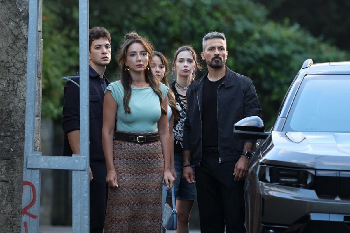 21 Eylül reyting sonuçları belli oldu: Altı Üstü İstanbul Uzak Şehir i zirveden sildi 3