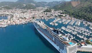 "MSC Divina" kruvaziyeri Marmaris'e 3 bin 893 turist getirdi
