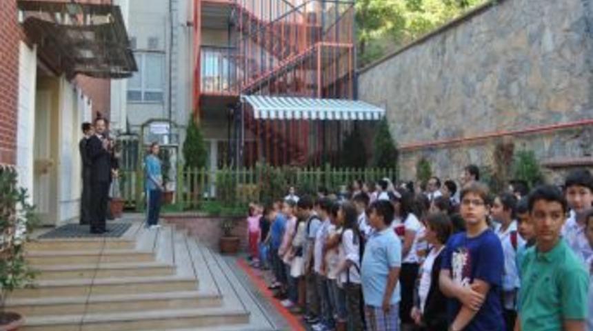 Ufuk Okulları&rsquo;nın minikleri 2011-2012 eğitim-&ouml;ğretim yılına başladı