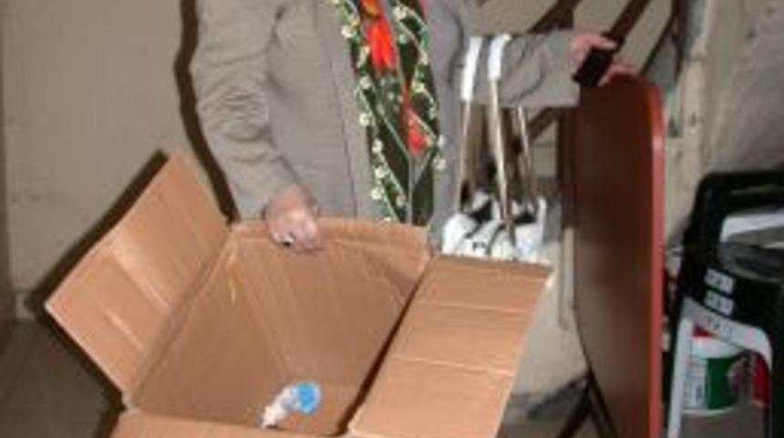 Kanser hastalarının erzak paketlerini &ccedil;aldılar