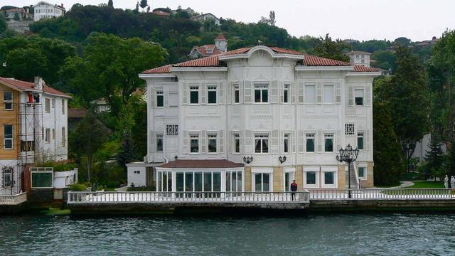 Dünyaca ünlü Türk iş adamı milyonluk yalıya talip oldu! Teklif ettiği rakam dudak uçuklattı