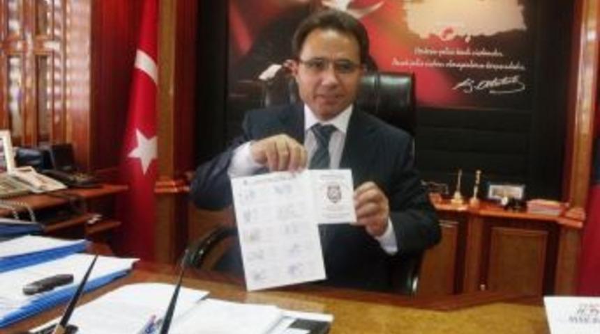 Karaman İl Emniyet M&uuml;d&uuml;rl&uuml;ğ&uuml; sloganlı etiket ve ruhsat kapları dağıttı