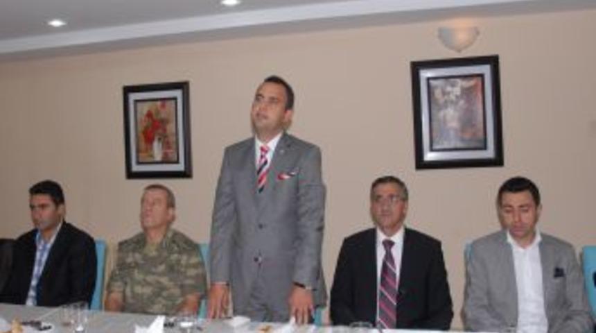 Sarıkamış Kaymakamlığı'ndan şehit aileleri ve gazilere iftar