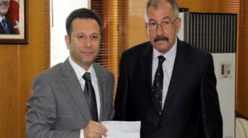 SAMESKOM Y&ouml;netim Kurulu, Somali&rsquo;ye yardım i&ccedil;in 10 bin TL bağışta bulundu