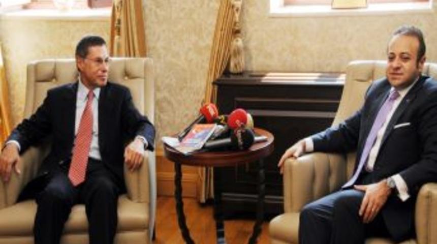 Egemen Bağış: Paris, Londra, Berlin ve B&uuml;r&uuml;ksel'in g&uuml;venliği Hakkari'den başlar