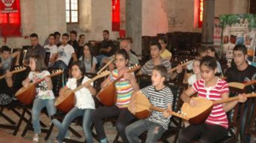 Yaz kurslarında 433 kişi eğitim g&ouml;rd&uuml;