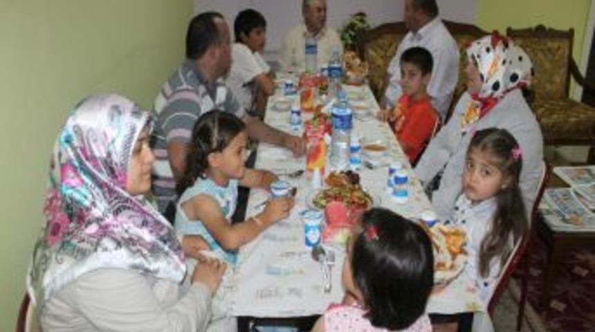 POLİAD, T&uuml;rk&ccedil;e'nin &ouml;ğretmenlerine iftar yemeği verdi