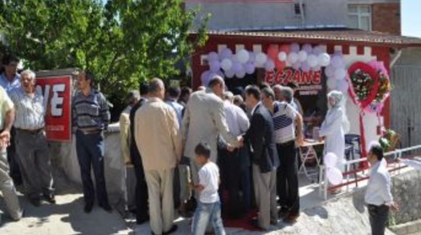 Şekerpınar Eczanesi dualar eşiliğinde a&ccedil;ıldı