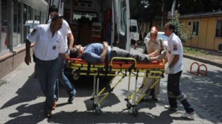 Halatı kopan asans&ouml;r ikinci kattan d&uuml;şt&uuml;: 1 yaralı