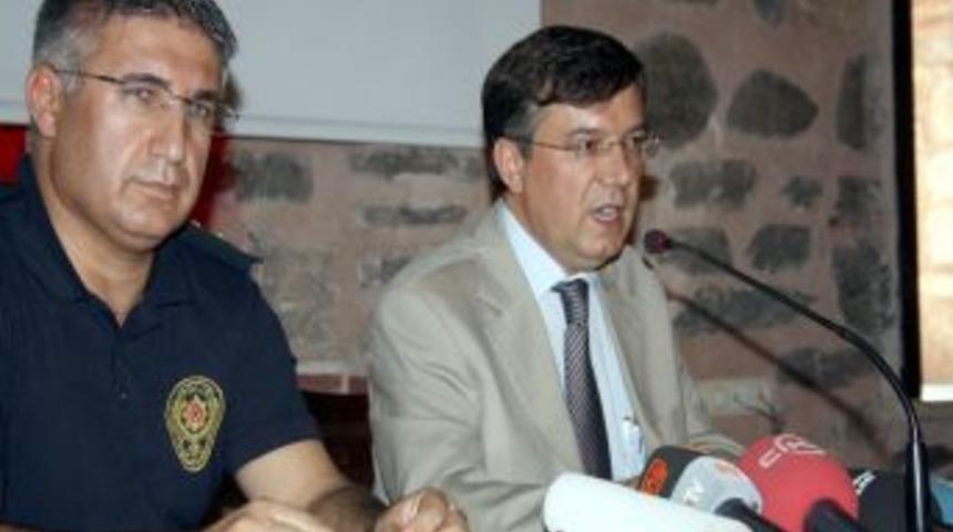 Bursa Emniyeti, sporda şiddet yasasını taraftara anlattı