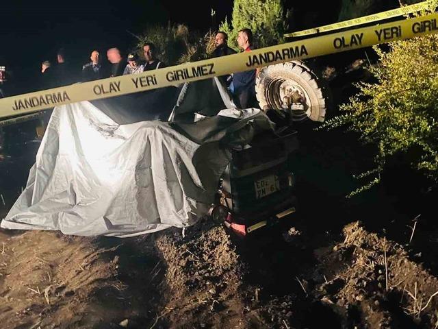 Kastamonu&rsquo;da devrilen trakt&ouml;r&uuml;n s&uuml;r&uuml;c&uuml;s&uuml; &ouml;ld&uuml;