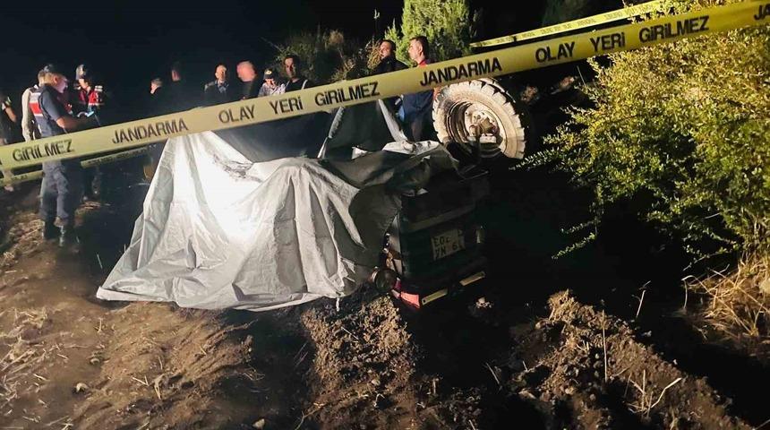 Kastamonu&rsquo;da devrilen trakt&ouml;r&uuml;n s&uuml;r&uuml;c&uuml;s&uuml; &ouml;ld&uuml;