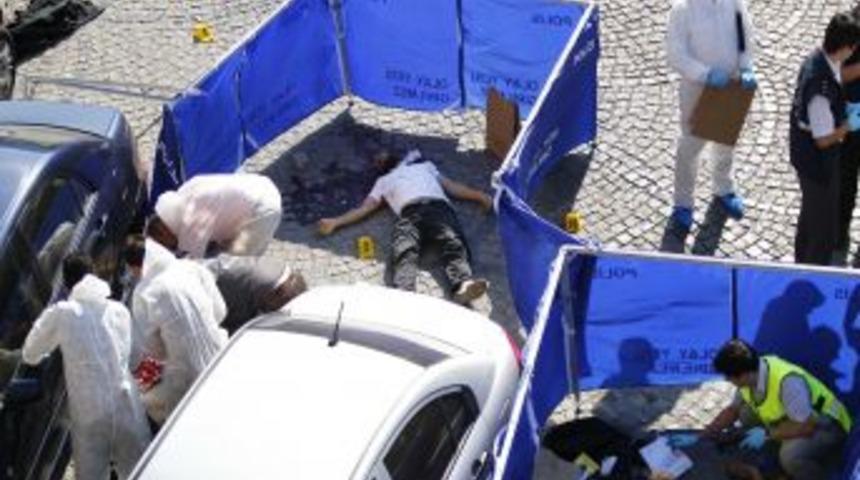 Zeytinburnu'nda 3 kişinin infazında kullanılan ara&ccedil; g&uuml;venlik kamerasında