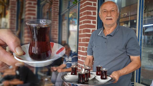 Çayı meğer yanlış demliyormuşuz! Doğru yöntemi açıkladı