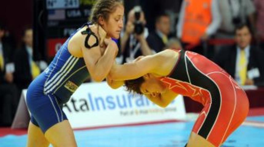 D&uuml;nya G&uuml;reş Şampiyonası'nda Burcu &Ouml;rskaya 5. oldu