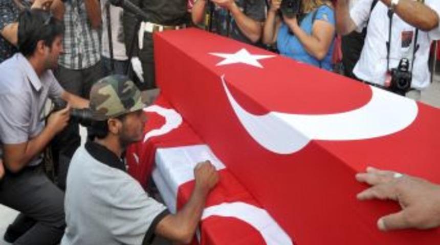 Ter&ouml;rden ka&ccedil;tı, ter&ouml;r &ouml;rg&uuml;t&uuml;n&uuml;n pususunda şehit oldu