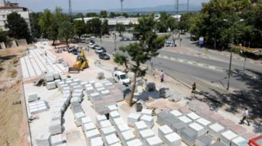 Bursa'da Stadyum Meydanı vitrine &ccedil;ıkıyor