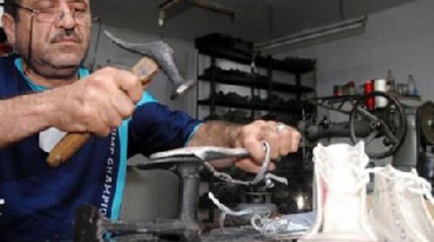 &Ccedil;alınan ayakkabı i&ccedil;in 6 bin TL &ouml;deyecek