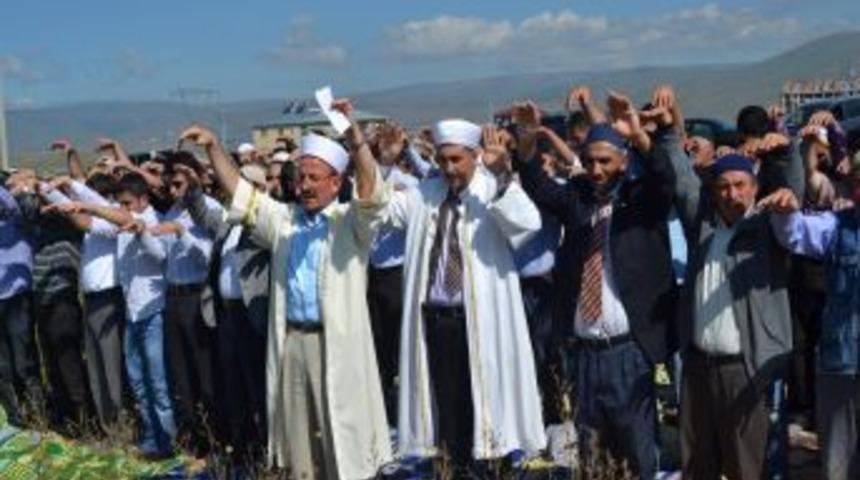 Ardahanlılar, Somali i&ccedil;in yağmur duasına &ccedil;ıktı