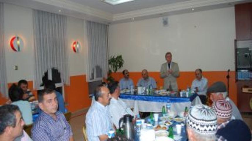 Tavşanlı&rsquo;nın yardımsever k&ouml;yl&uuml;leri iftarda buluştu