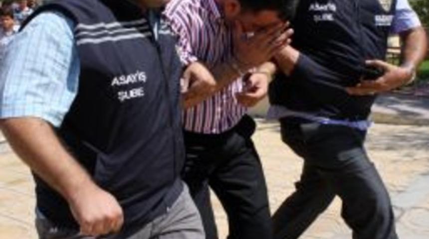 'Biz zenginiz' deyip 540 bin TL dolandırdılar